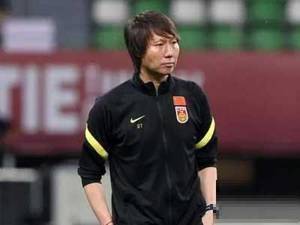 梁熙明：李铁是国足史上最差主帅，比赛表现不如越南