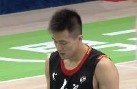 🎥三节打卡！郭艾伦狂轰30+6+9+0失误 上演抢断一条龙暴扣
