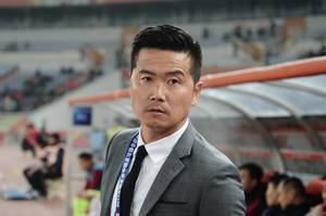 东体:肇俊哲是到目前竞聘主帅的唯一一人,水庆霞已返回上海女足