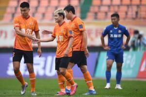 足协杯-黄紫昌&董学升皆双响 武汉7-0丹东腾跃晋级16强