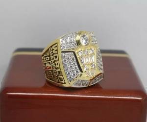 “雄鹿顶个球!”——一文看NBA总冠军戒指进化史
