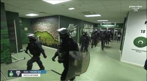 现场浓烟滚滚，法甲圣埃蒂安vs昂热推迟一个小时开始