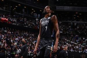 哈登全场仅1次罚球 KD:我不认为规则的改变会影响任何人的比赛