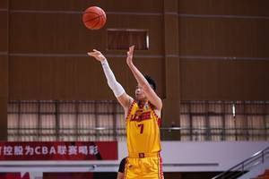 稳定输出！原帅三分7中3&罚球7中7 贡献20分5篮板