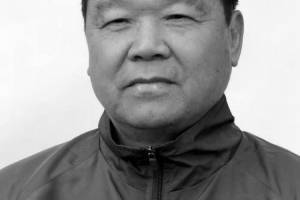 河南嵩山龙门悼念王随生：队史执教时间最长主帅，愿天堂足球相伴