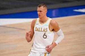 不落下风!波尔津吉斯20投11中砍下29分11板3助2断1帽