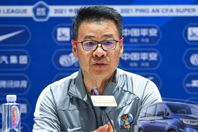 记者:吴金贵决定辞职,青岛队主要问题还是欠薪