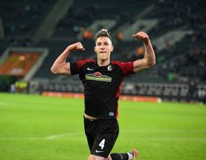 Sport1:热刺与多特争夺施洛特贝克,预计弗赖堡要价2000万欧