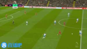 英超-萨拉赫2射1传马内迪亚斯传射 利物浦4-0双杀曼联登顶