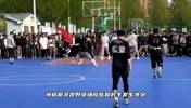 孙铭徽野球场上险些和对手发生冲突！气的小伙子直接不打了